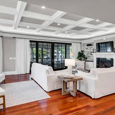 The Wren 2 Bedroom 2.5 Ba Renovated